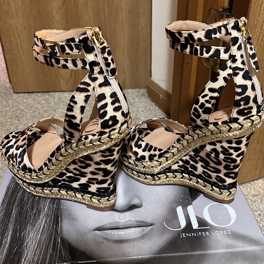 JLo wedge sandals! Size 7